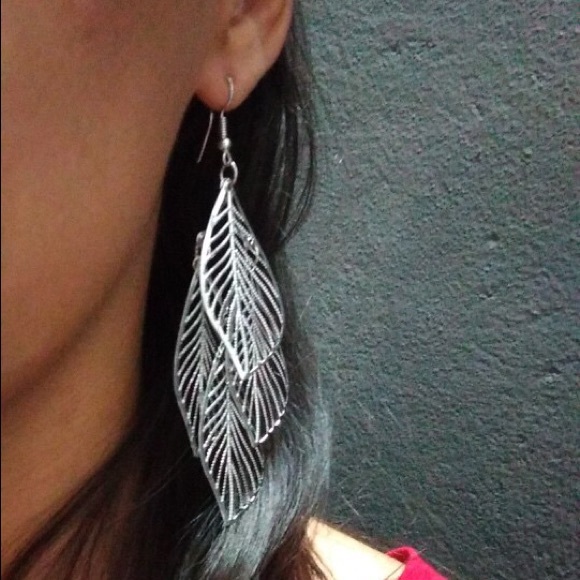 Hollow Flower Leaf - Picture 4 of 4